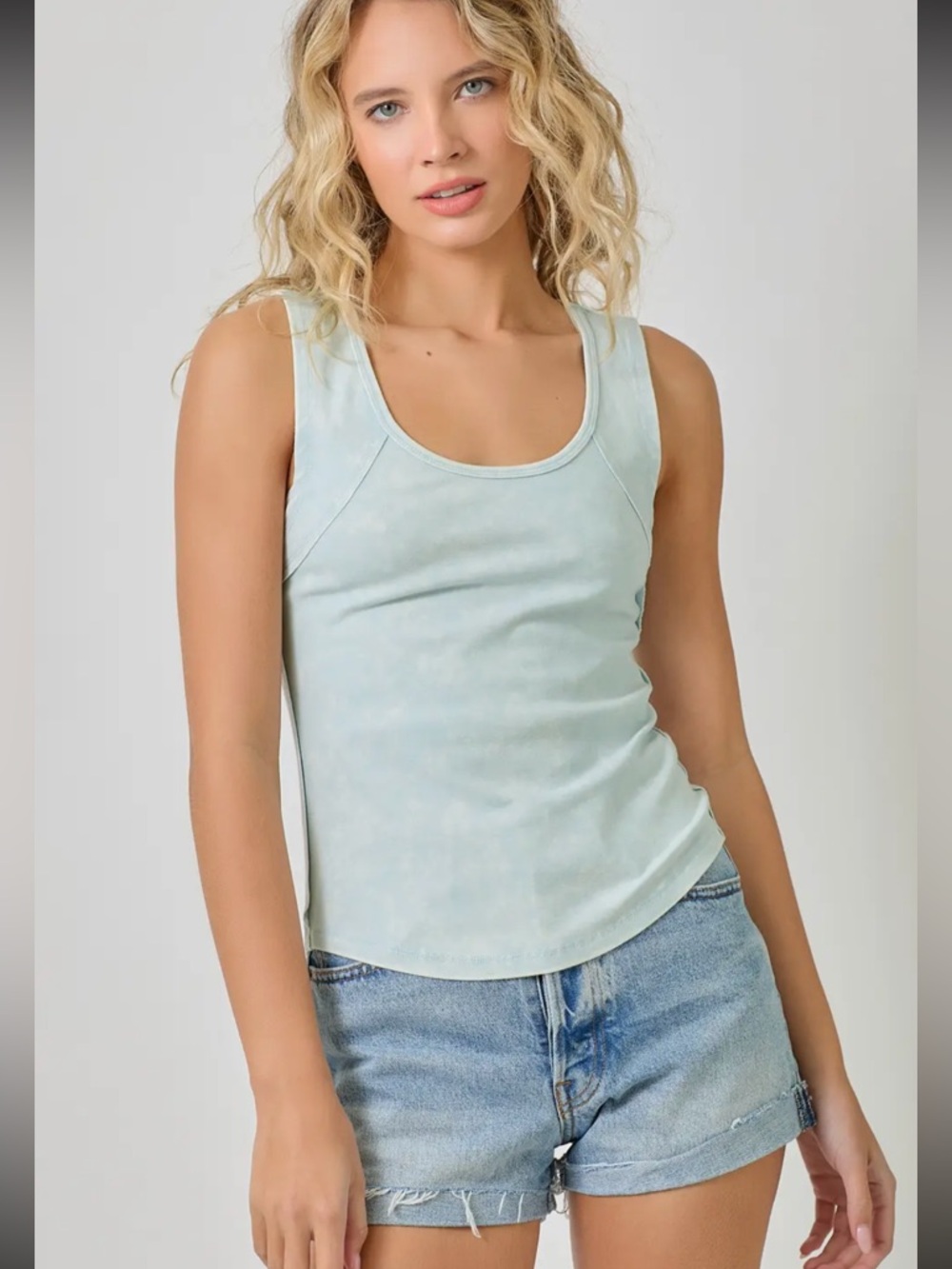 2001. Mineral Washed out seam scoop neck tank